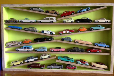 cOLLECTABLE dINKY tOY cAR sHELF