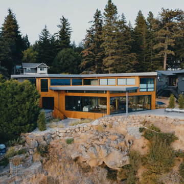 White Salmon Bluff Home