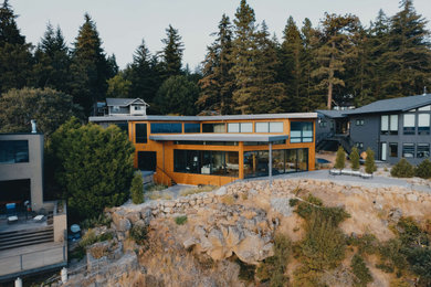 White Salmon Bluff Home