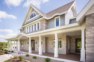 Example of a classic home design design in Other
