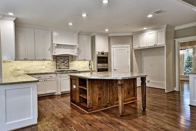 Kitchen - kitchen idea in Other