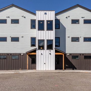 Sandhill Condominiums (16 units)