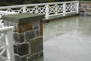 Inspiration for a timeless patio remodel in Bridgeport