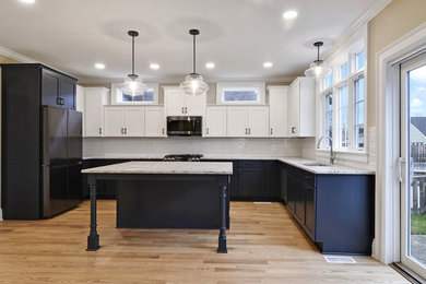 Inspiration for a farmhouse kitchen remodel in New York
