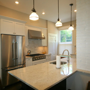 Fieldstone Cabinetry Bristol Marshmallow Cream with Java island