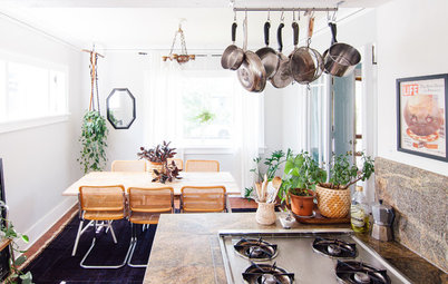 Houzz Tour: A Boho Bungalow Embraces Colour and Fun
