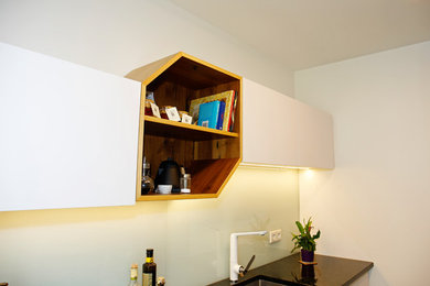 Einzeilige, Kleine Moderne Küche in München