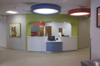 Example of a minimalist home design design in Other