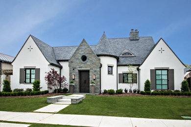 Elegant exterior home photo in Dallas