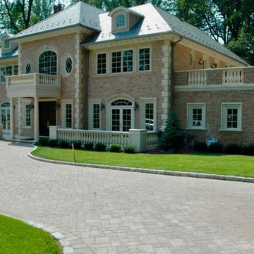 Driveway Materials Should Complement Home and Yard (Long Island/NY):