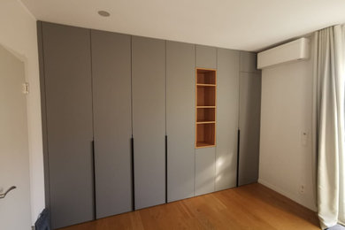 Modernes Ankleidezimmer in Köln