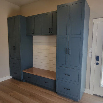 Blue mini kitchen bar