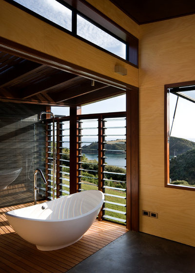 Contemporary Bathroom by Strachan Group Architects