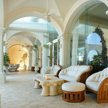 Waterfront Villa. Mediterranean. Villa Madonna on the beach. Cancun, México.