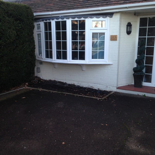 What to put under my bay window (front driveway Houzz UK