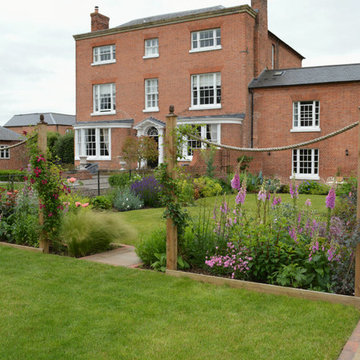 Traditional garden with timber and rope detail