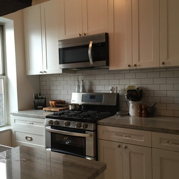 4th Floor Walkup - L Shaped Kitchen