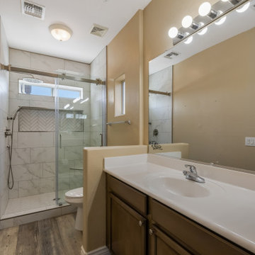 Kelli's Master Bathroom Overhaul