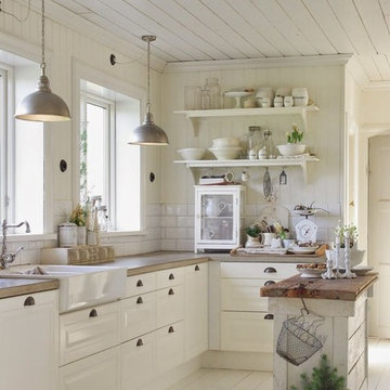 Franke Manor House Double Bowl Apron Front Fireclay Sink in Matte White