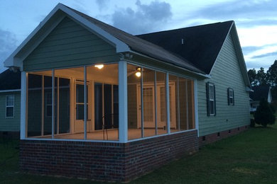 Arts and crafts porch idea in Raleigh