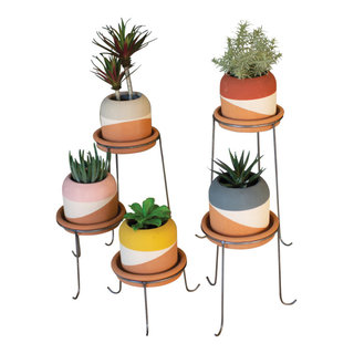 https://st.hzcdn.com/fimgs/48a103c50edf5547_4128-w320-h320-b1-p10--contemporary-outdoor-pots-and-planters.jpg