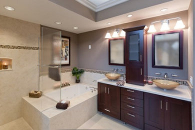Inspiration for a modern bathroom remodel in Orange County
