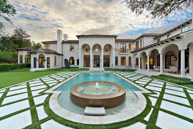 Design ideas for an eclectic landscaping in Dallas.