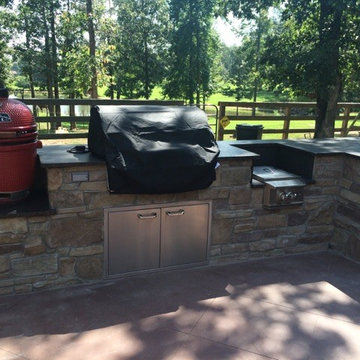 Outdoor Kitchen