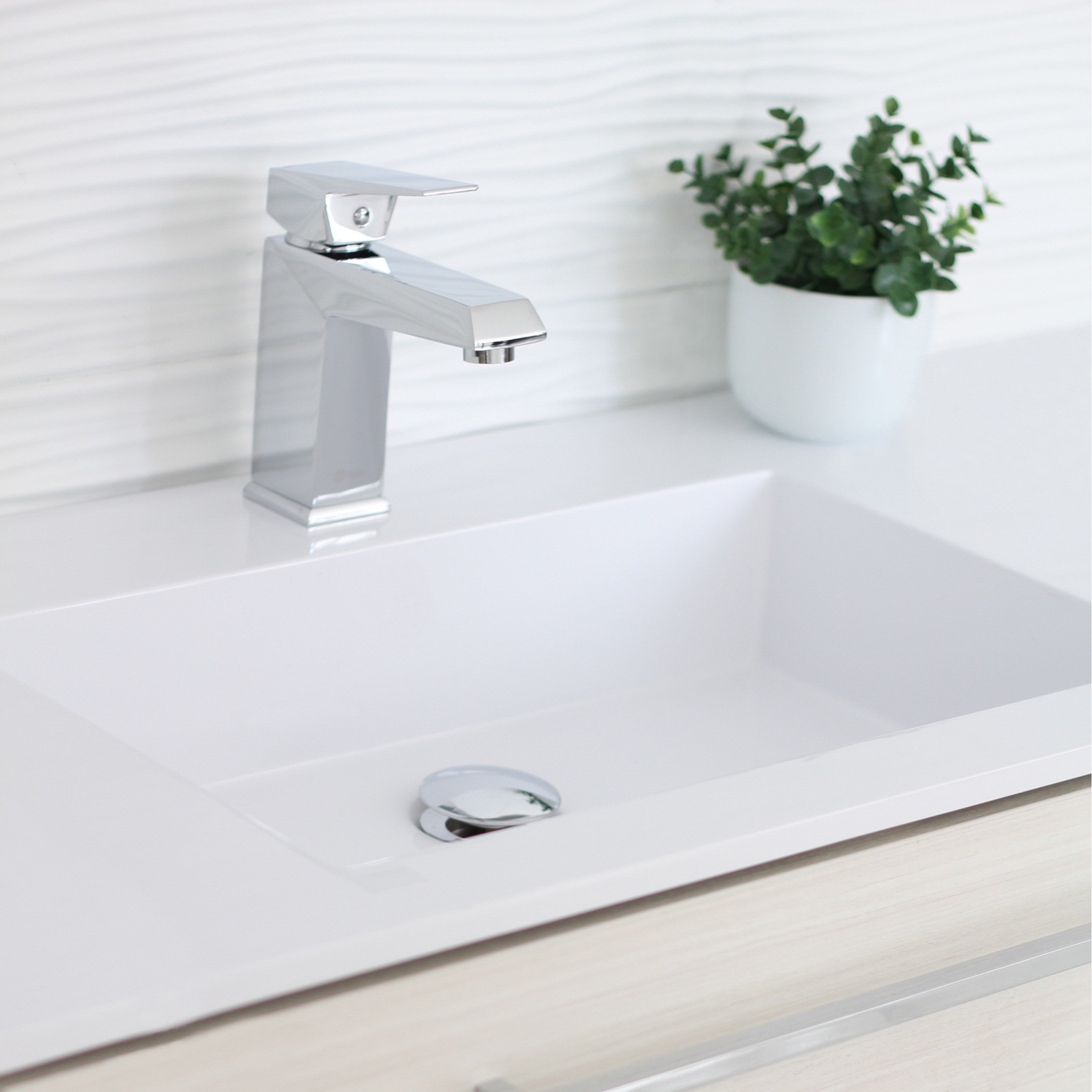 STYLISH Single Hole Bathroom Faucet
