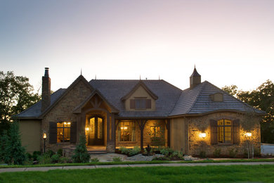 Inspiration for a traditional exterior in Kansas City.