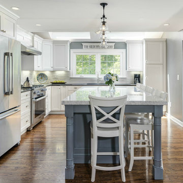 Transitional White Kitchen