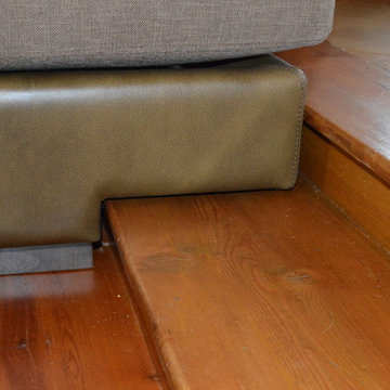 TOM  SECTIONAL