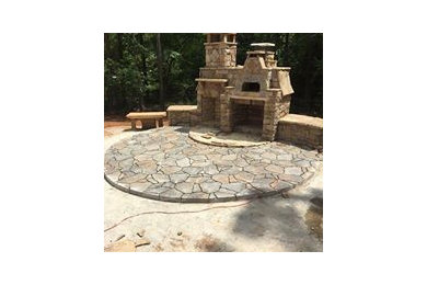 Outdoor Fireplace and Pizza Oven with Patio