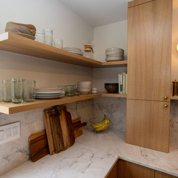 The Oak & Gold Modernist Kitchen