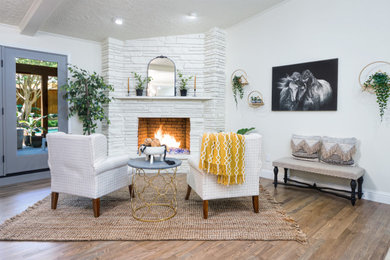 Living room photo in Dallas