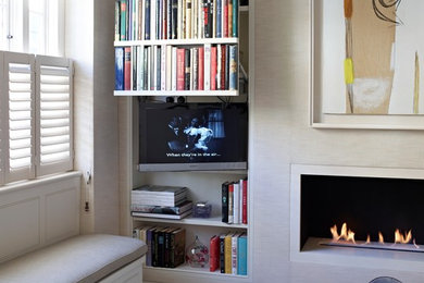 Inspiration for a classic living room in London.