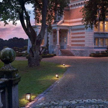 CONE Outdoor Bollard, Anthracite Finish with Clear Shade
