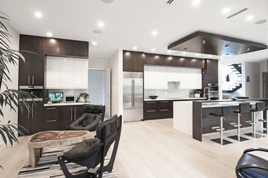 Kitchen photo in Vancouver