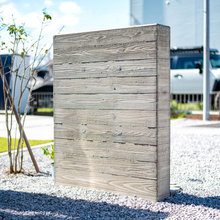 Gate & Signs