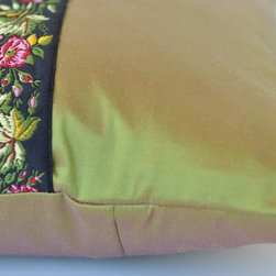 Home Accessories - Scatter Cushions
