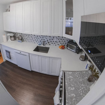 Stunning Modern Kitchen (Ideal for Apartment Unit)