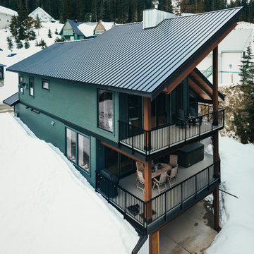 Dark & Stormy - Striking Hemlock Valley Ski Cabin - 2020 CHBAFV Finalist
