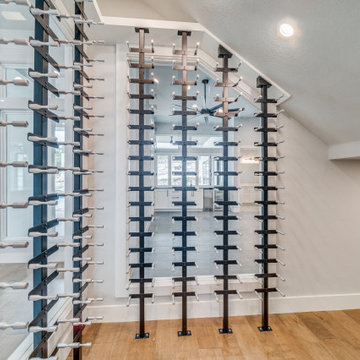 Modern: 4,950 ft², 4 BR/4 BA/2 ST