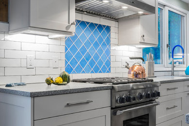 Trendy kitchen photo in Burlington