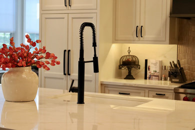 Inspiration for a kitchen remodel in Philadelphia