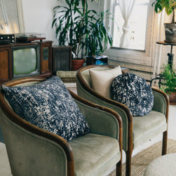 Williamsburg Apartment - Decorative Pillows