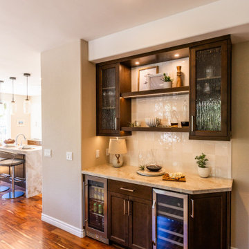 Entertainer’s Bar Niche with Wine and Beverage Storage