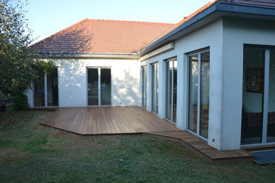 Cette photo montre une façade de maison tendance.