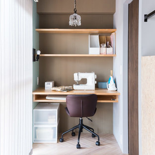 名古屋のモダンスタイルのおしゃれなホームオフィス・仕事部屋の写真