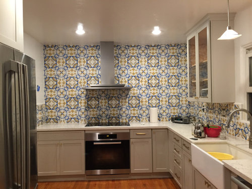 two different backsplashes in one kitchen